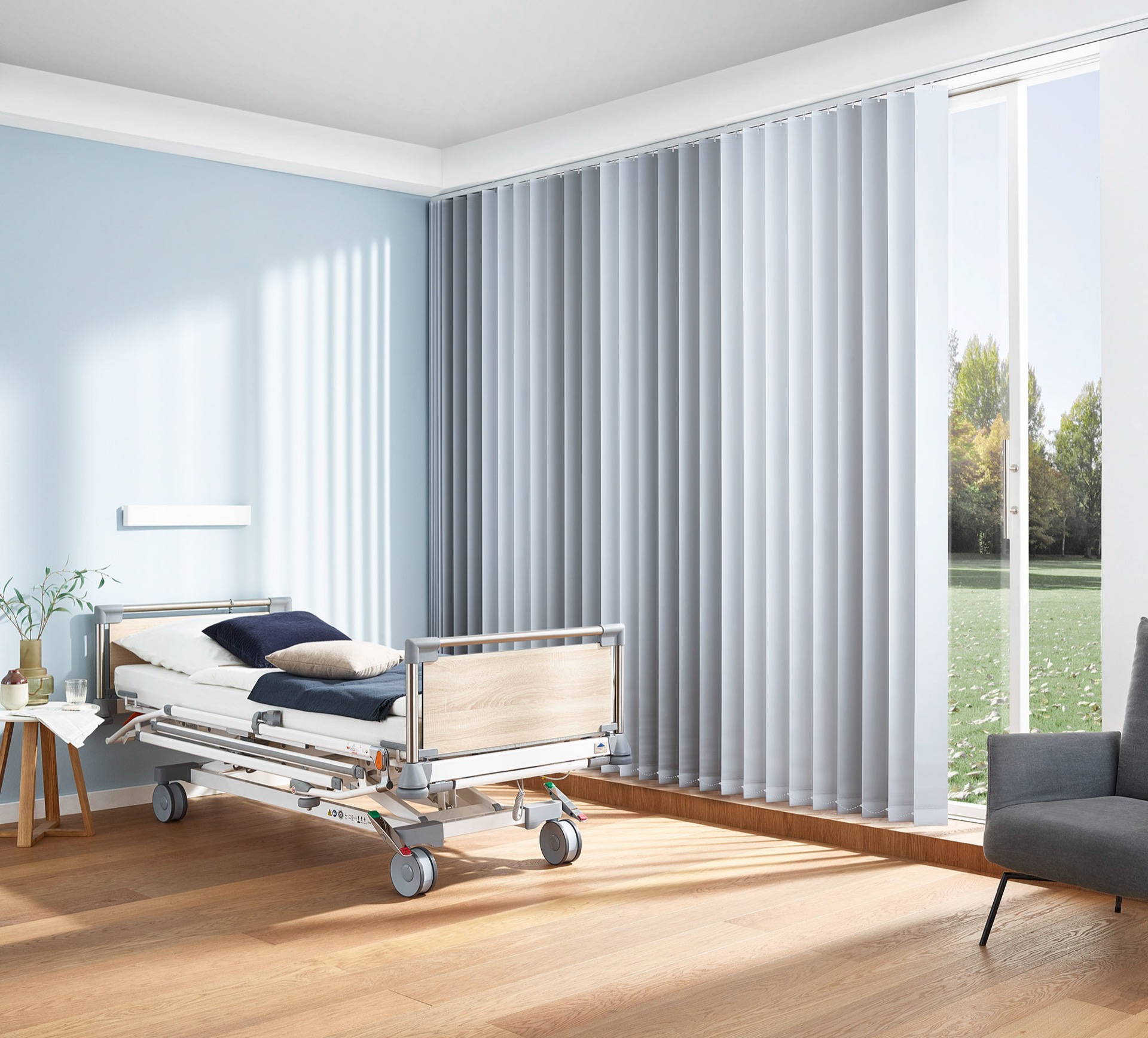Flächenvorhang als Alternative im Wohnzimmer
