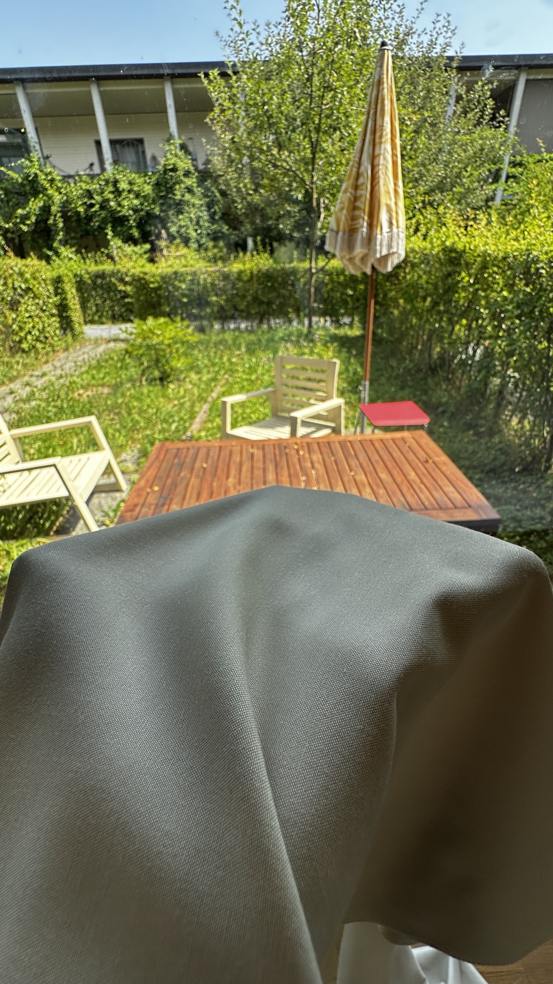 Raffrollo-Stoff Neo in Natur — Nahaufnahme